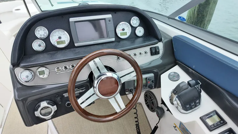 Slide: The Image of Four Winns H310 2013 - 17