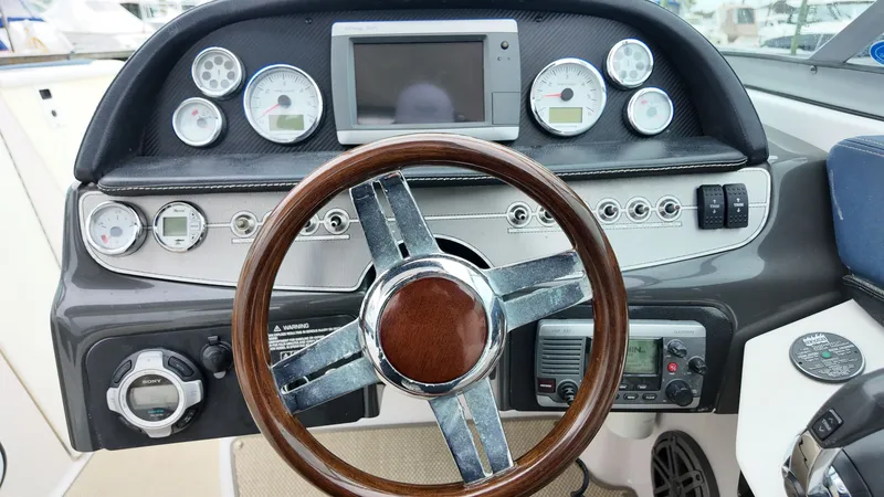 Slide: The Image of Four Winns H310 2013 - 20