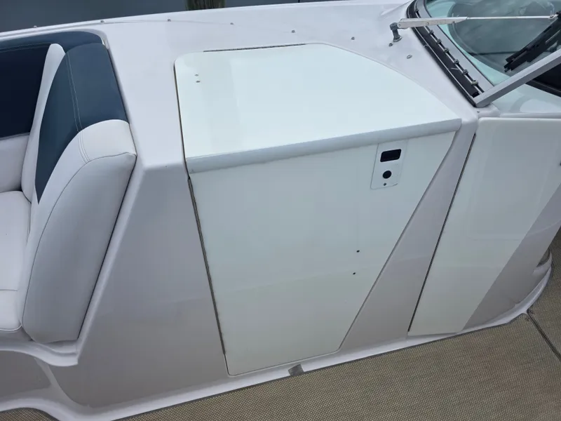 Slide: The Image of Interior of a 2013 Four Winns H310 yacht. - 29
