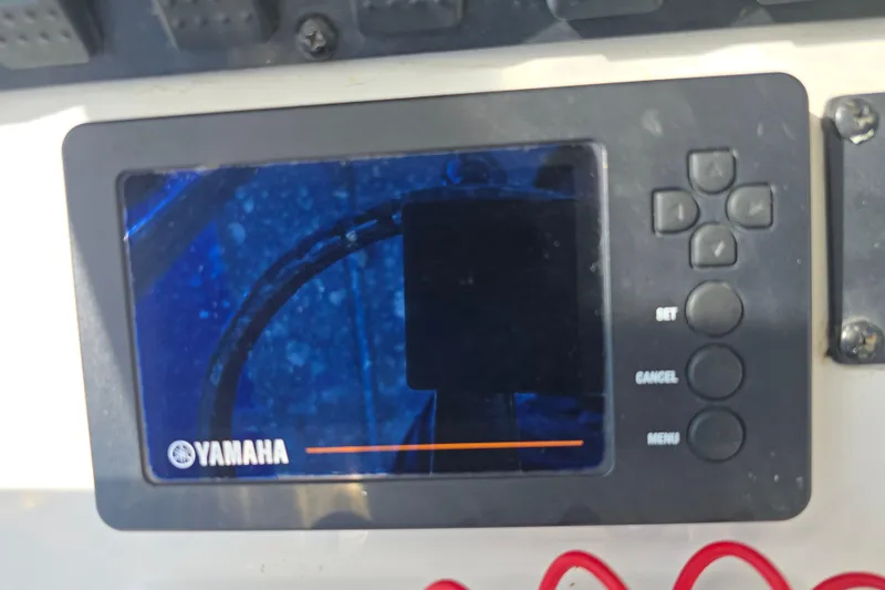 Slide: The Image of Yamaha display on 2017 Sea Hunt BX 25 BR boat dashboard. - 12