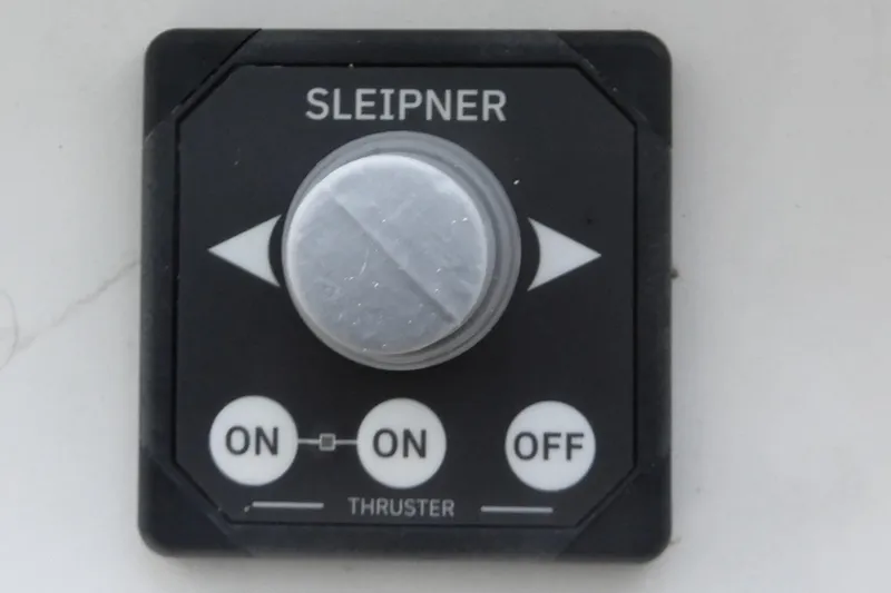 Slide: The Image of Control panel for Sleipner thruster on 1989 Jefferson 46 Sundeck boat. - 23