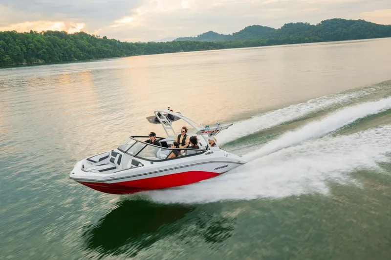 Slide: The Image of Yamaha AR195 2026 - 15