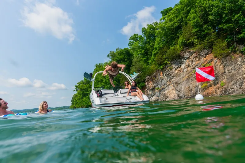 Slide: The Image of Yamaha AR195 2026 - 9