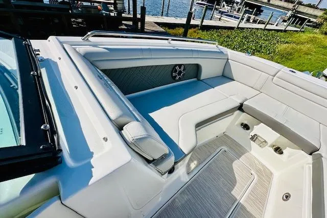 Slide: The Image of Luxurious seating area on 2025 Sea Ray SDX 290 Outboard boat. - 17