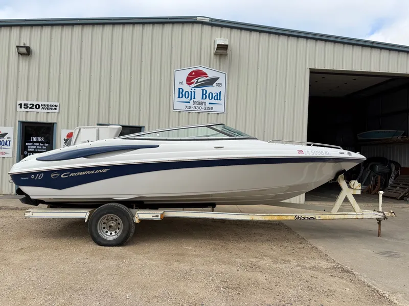 Slide: The Image of Crownline Boats 21 SS 2011 - 0