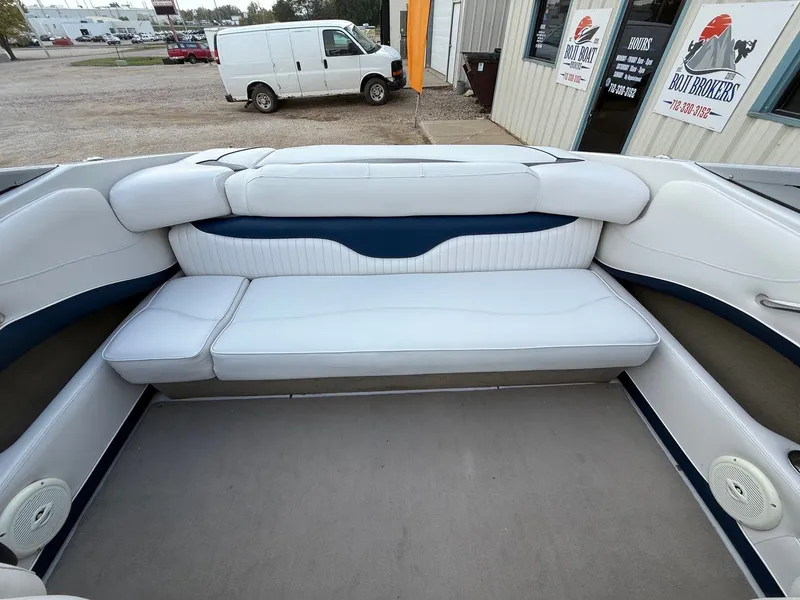 Slide: The Image of Crownline Boats 21 SS 2011 - 17