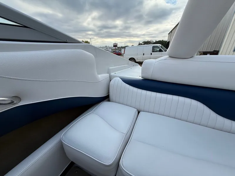 Slide: The Image of Crownline Boats 21 SS 2011 - 19