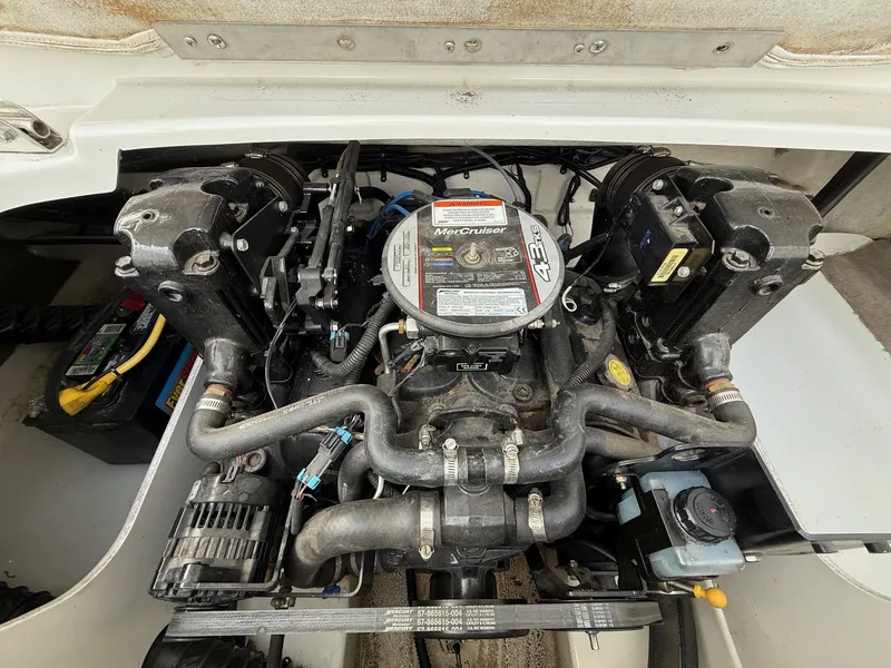 Slide: The Image of Crownline Boats 21 SS 2011 - 20