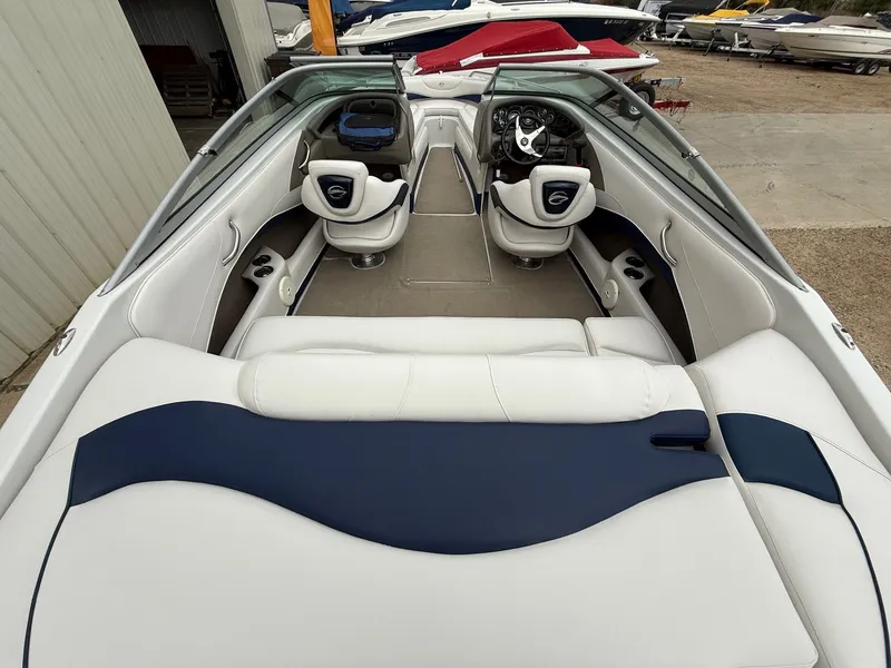 Slide: The Image of Crownline Boats 21 SS 2011 - 6