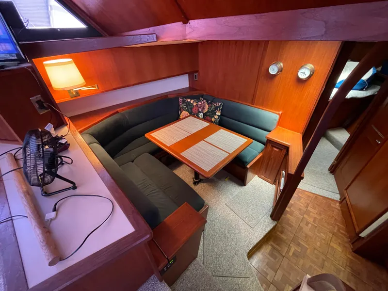 Slide: The Image of Dinette - 24