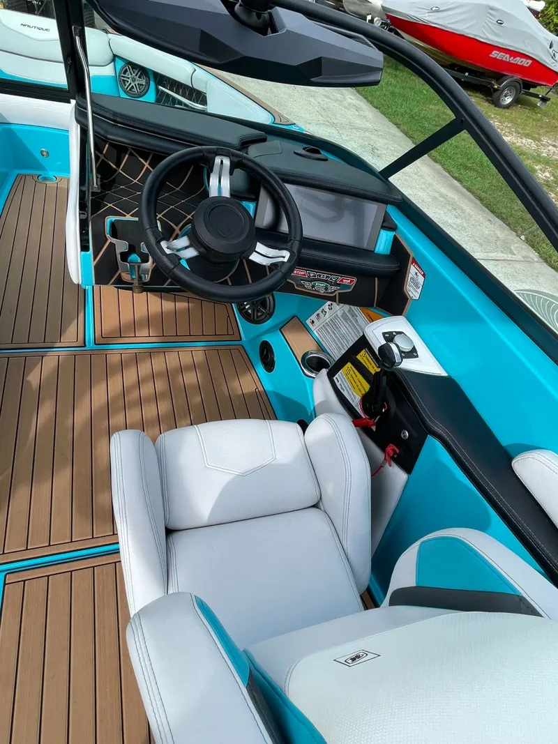 Slide: The Image of Nautique Super Air Nautique GS22 2018 - 11