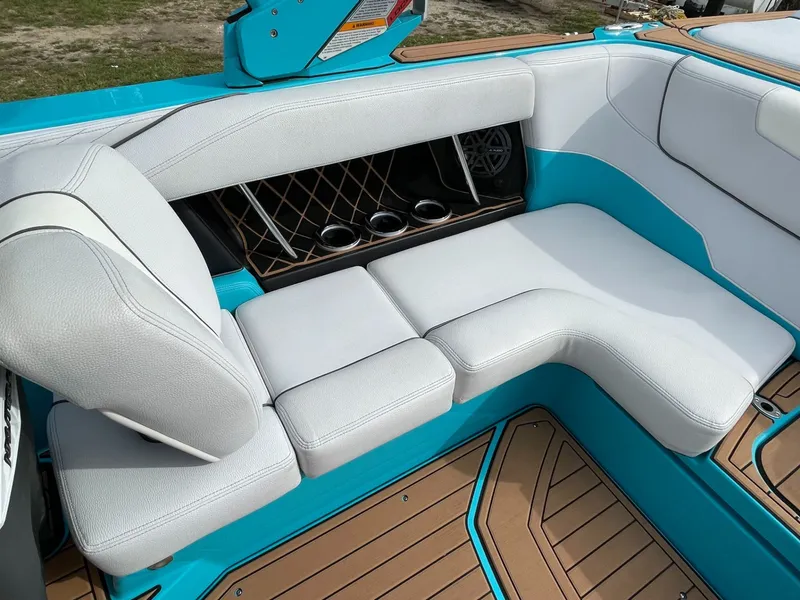 Slide: The Image of Nautique Super Air Nautique GS22 2018 - 22