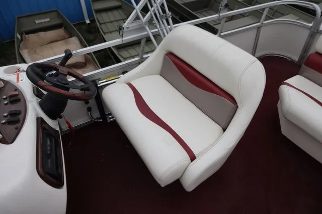 Slide: The Image of Lowe Jamaica JM220 2004 - 10