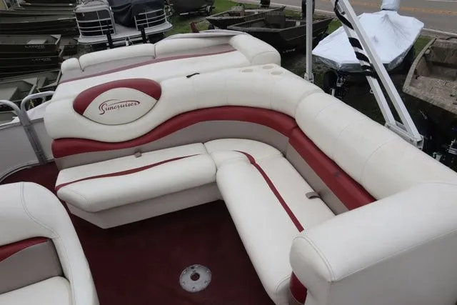 Slide: The Image of Lowe Jamaica JM220 2004 - 9