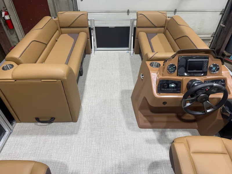 Slide: The Image of Tahoe Sport 2180 Quad Lounge & Honda 4-Stroke EFI 2026 - 26