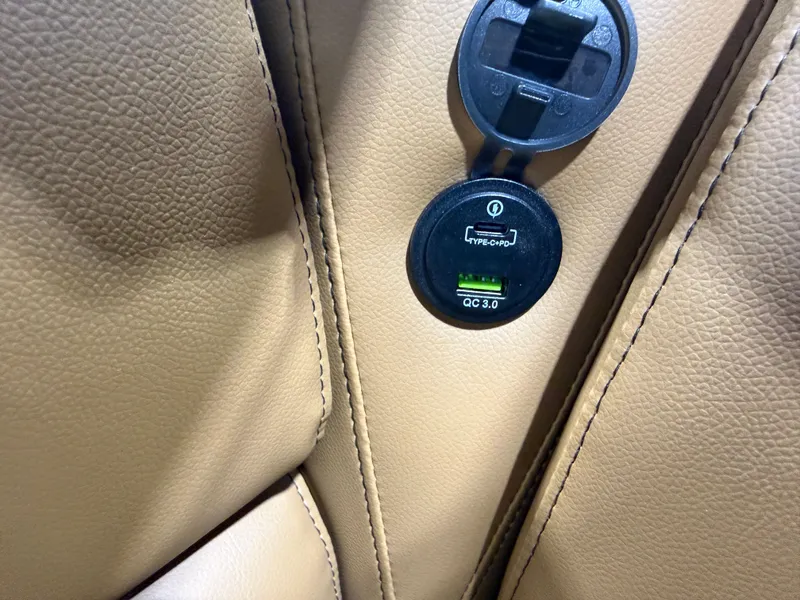 Slide: The Image of Tahoe Sport 2180 Quad Lounge & Honda 4-Stroke EFI 2026 - 27