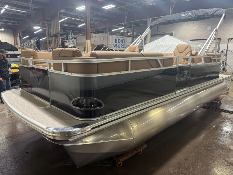 Slide: The Image of Tahoe Sport 2180 Quad Lounge & Honda 4-Stroke EFI 2026 - 34