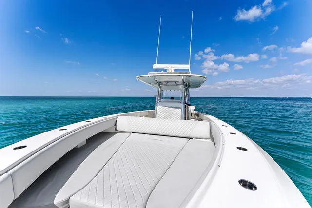 Slide: The Image of Bahama 41 2015 - 52