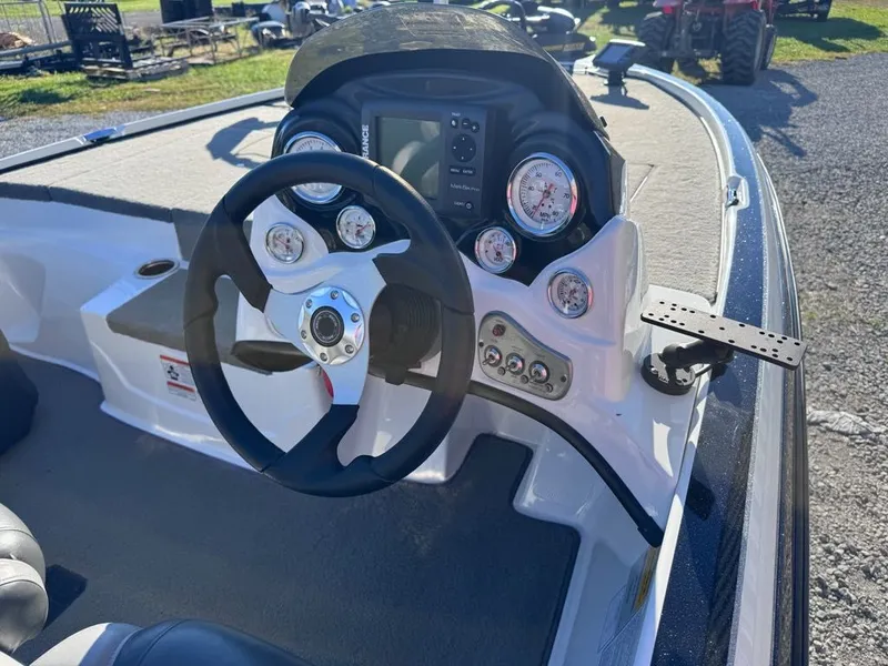 Slide: The Image of Nitro Z-6 2014 - 3