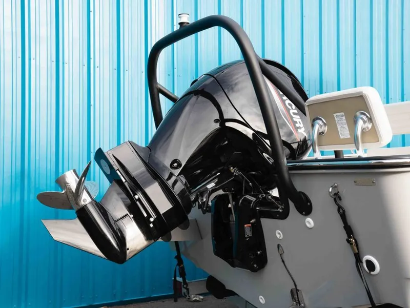 Slide: The Image of Boston Whaler 190 Montauk 2026 - 4