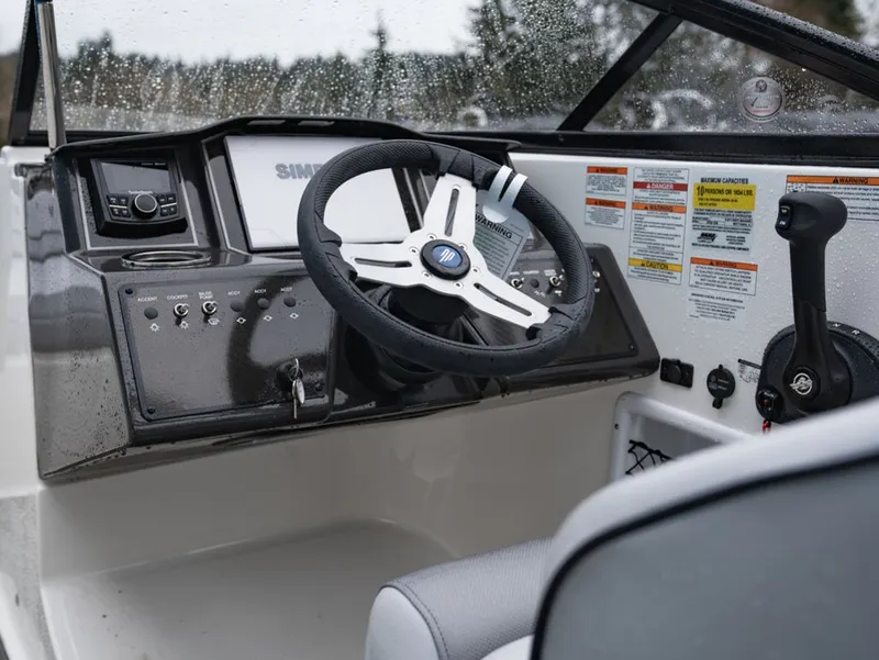 Slide: The Image of Bayliner VR6 Bowrider OB 2026 - 8