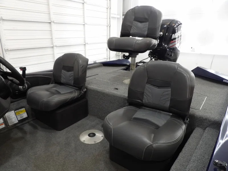 Slide: The Image of Tracker Pro Team 175 2019 - 12