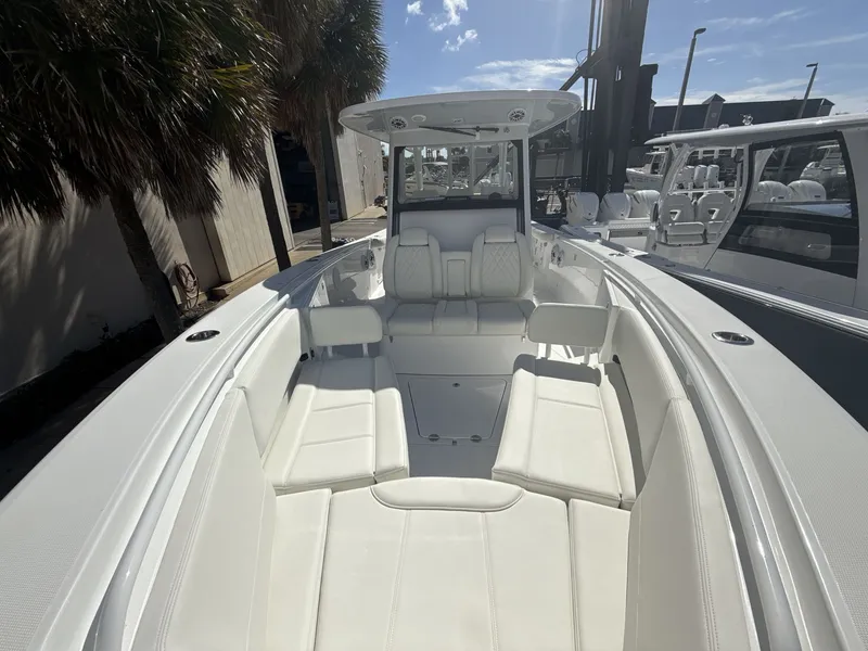 Slide: The Image of Everglades 335 Center Console 2026 - 10