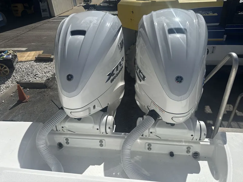 Slide: The Image of Everglades 335 Center Console 2026 - 20