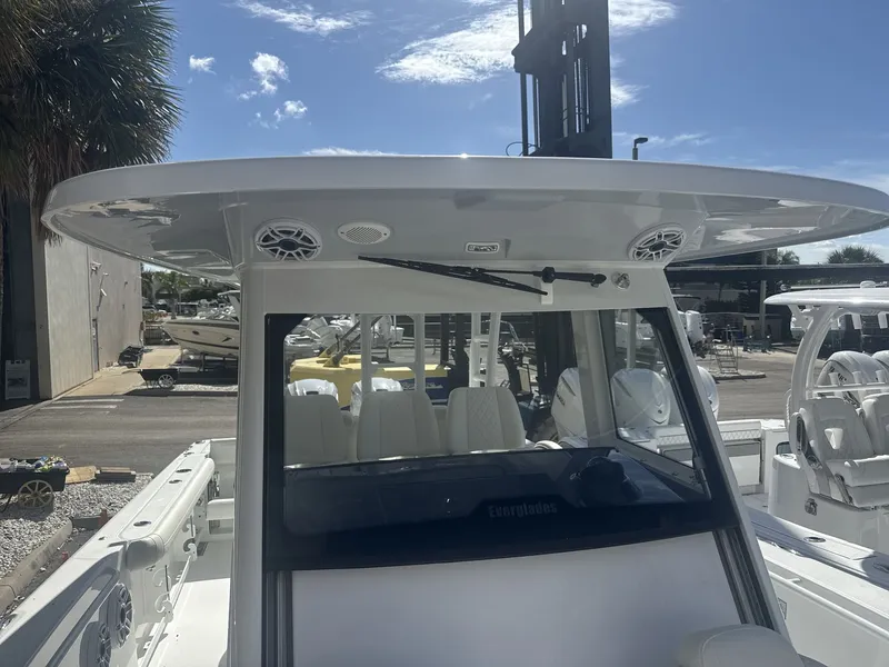 Slide: The Image of Everglades 335 Center Console 2026 - 21