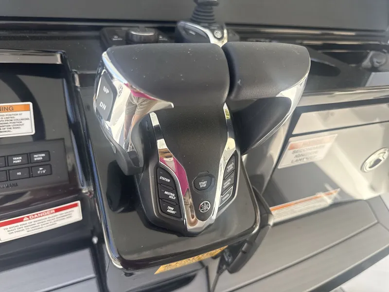 Slide: The Image of Everglades 335 Center Console 2026 - 24