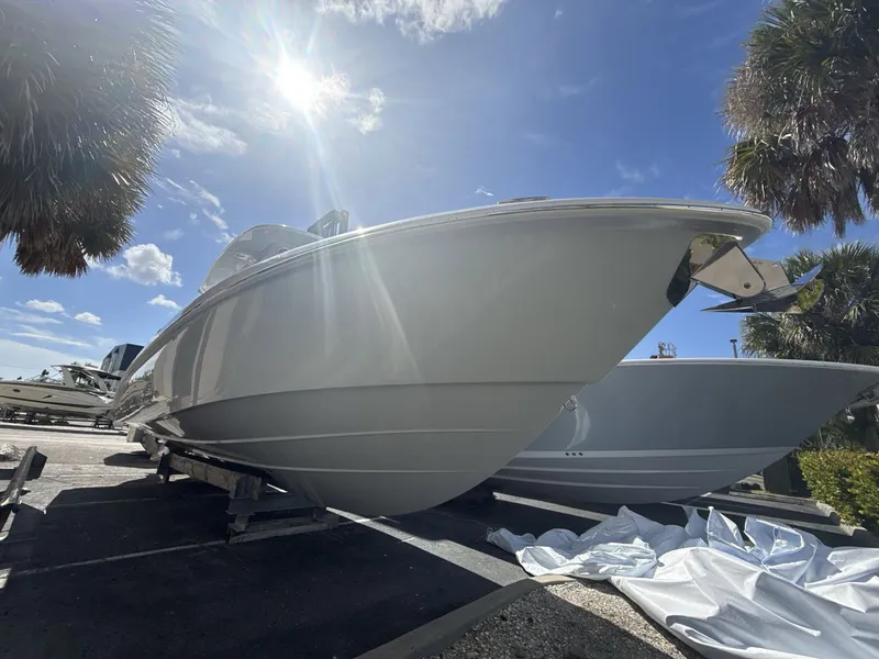 Slide: The Image of Everglades 335 Center Console 2026 - 6