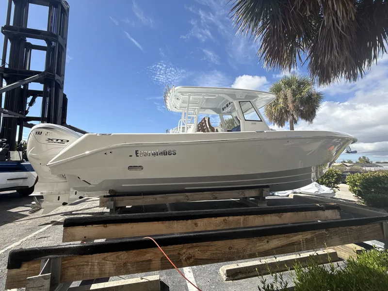 Slide: The Image of Everglades 335 Center Console 2026 - 9