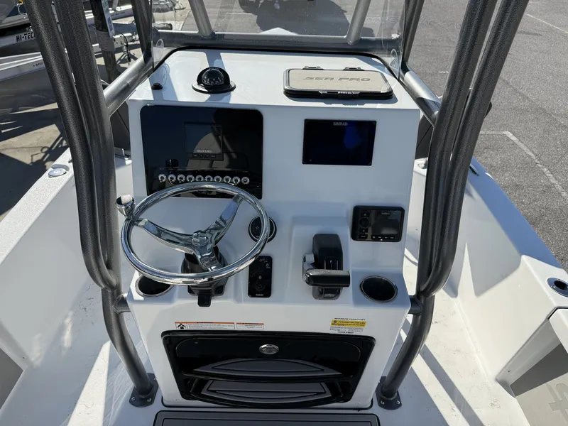 Slide: The Image of Sea Pro 230 Bay 2026 - 11