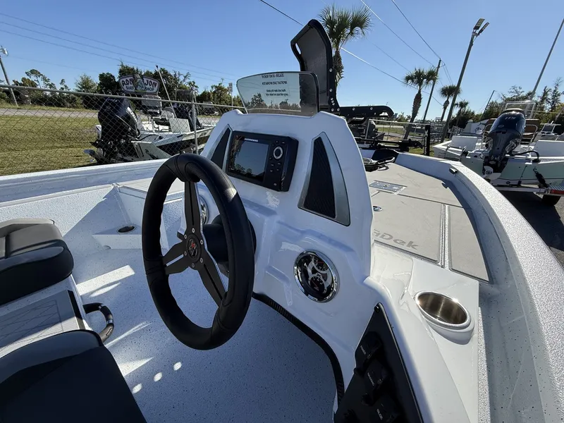 Slide: The Image of Xpress Hyper-Lift Crappie Series 2026 - 3