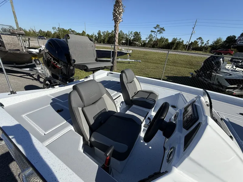 Slide: The Image of Xpress Hyper-Lift Crappie Series 2026 - 4