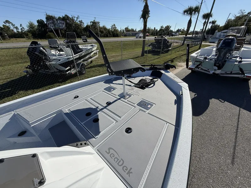 Slide: The Image of Xpress Hyper-Lift Crappie Series 2026 - 5