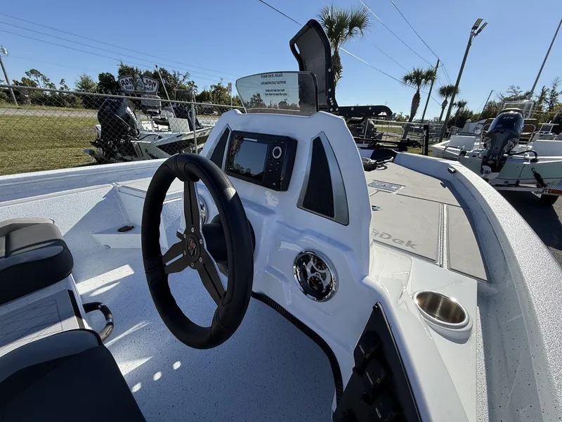 Slide: The Image of Xpress Hyper-Lift Crappie Series 2026 - 3