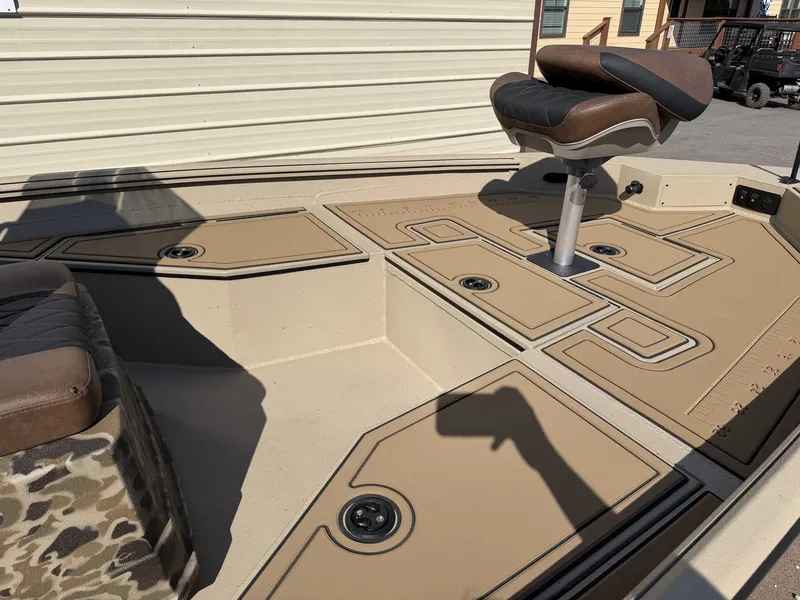 Slide: The Image of Excel 203 Bay Pro Elite 2026 - 4