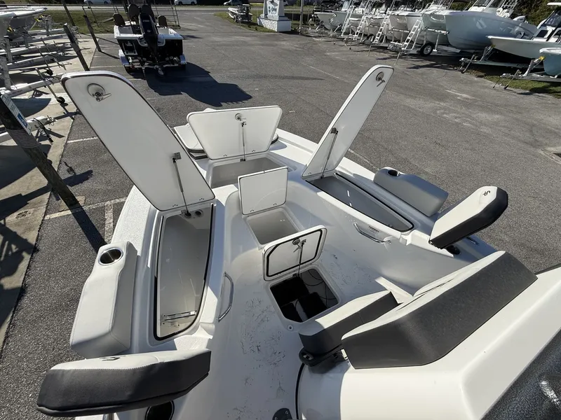 Slide: The Image of Sea Pro 230 Bay 2026 - 5
