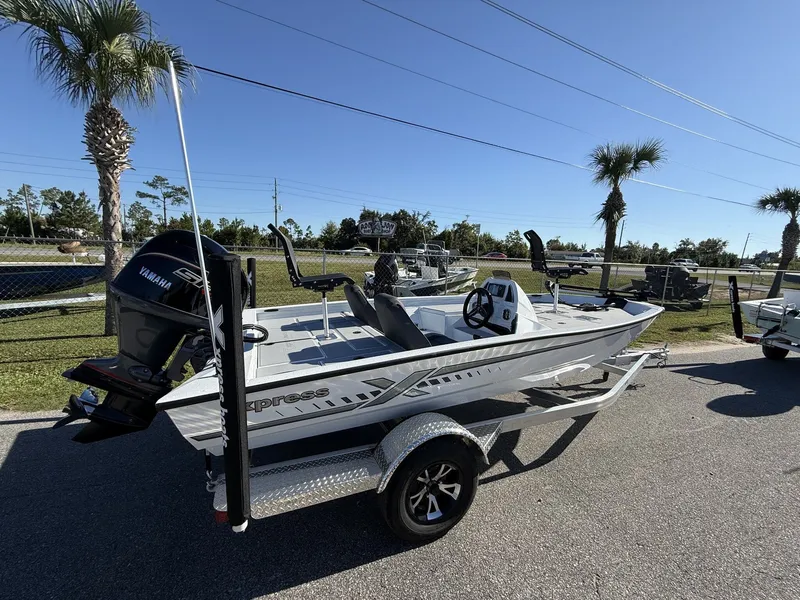 Slide: The Image of Xpress Hyper-Lift Crappie Series 2026 - 2