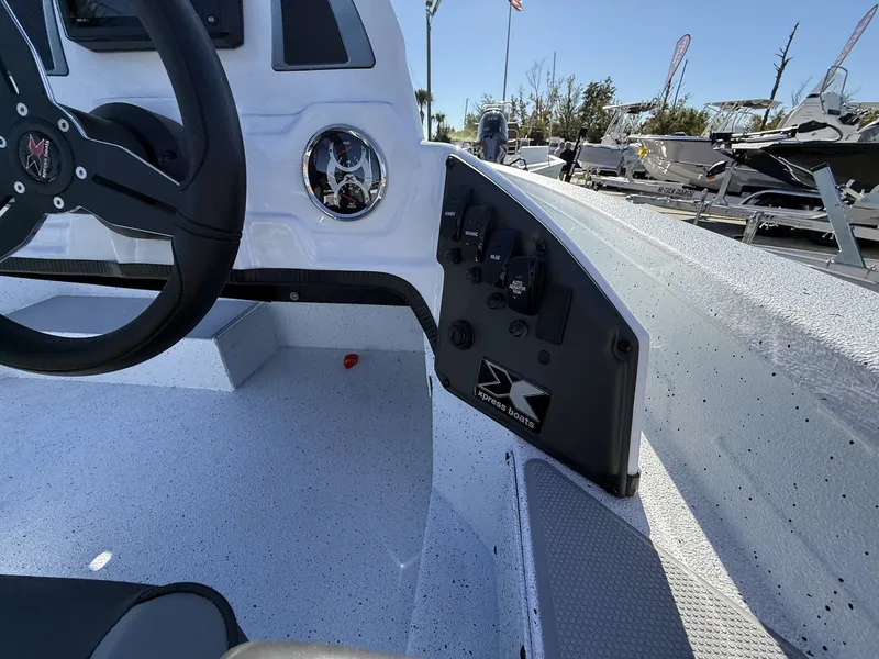 Slide: The Image of Xpress Hyper-Lift Crappie Series 2026 - 8