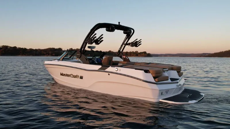 Slide: The Image of MasterCraft XT23 2026 - 13