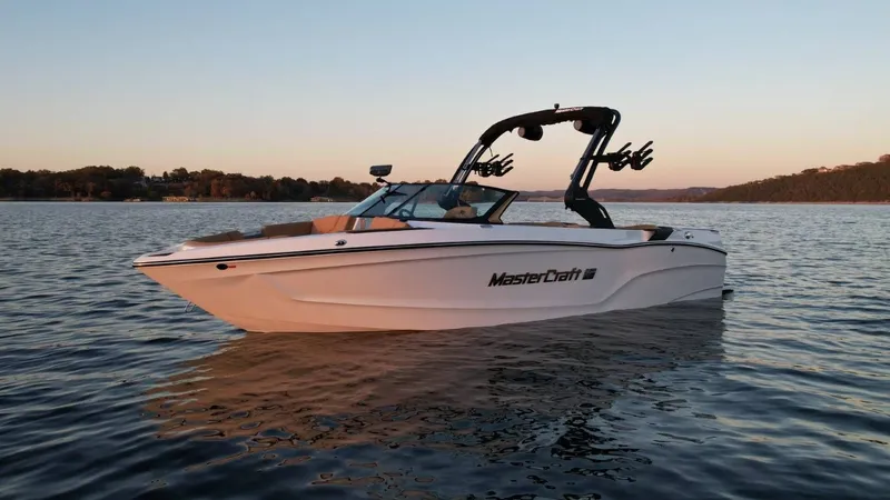 Slide: The Image of MasterCraft XT23 2026 - 8