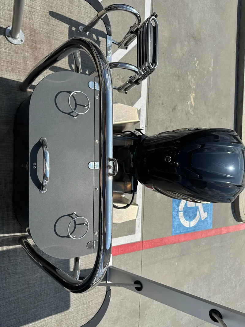 Slide: The Image of Tahoe CAS FUNSHIP25T 2023 - 34