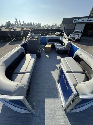 Slide: The Image of Sun Tracker Party Barge 16 DLX 2026 - 4