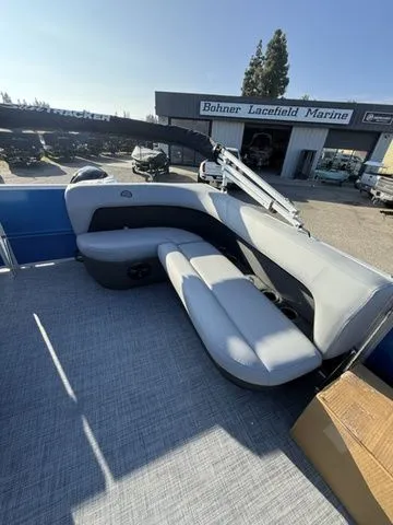 Slide: The Image of Sun Tracker Party Barge 16 DLX 2026 - 7