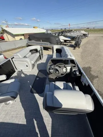 Slide: The Image of Sun Tracker Party Barge 22 RF XP3 2026 - 9