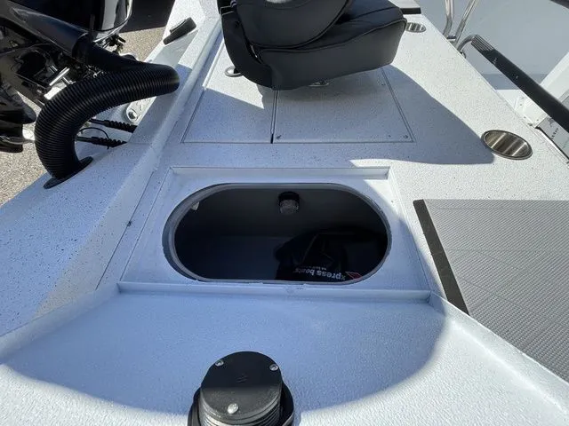 Slide: The Image of Xpress H210B 2026 - 13