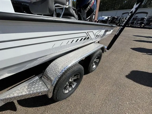 Slide: The Image of Xpress H210B 2026 - 7