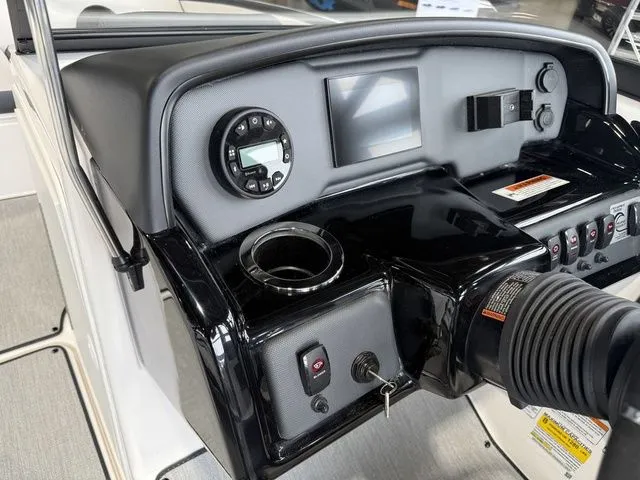 Slide: The Image of Yamaha AR195 2026 - 16